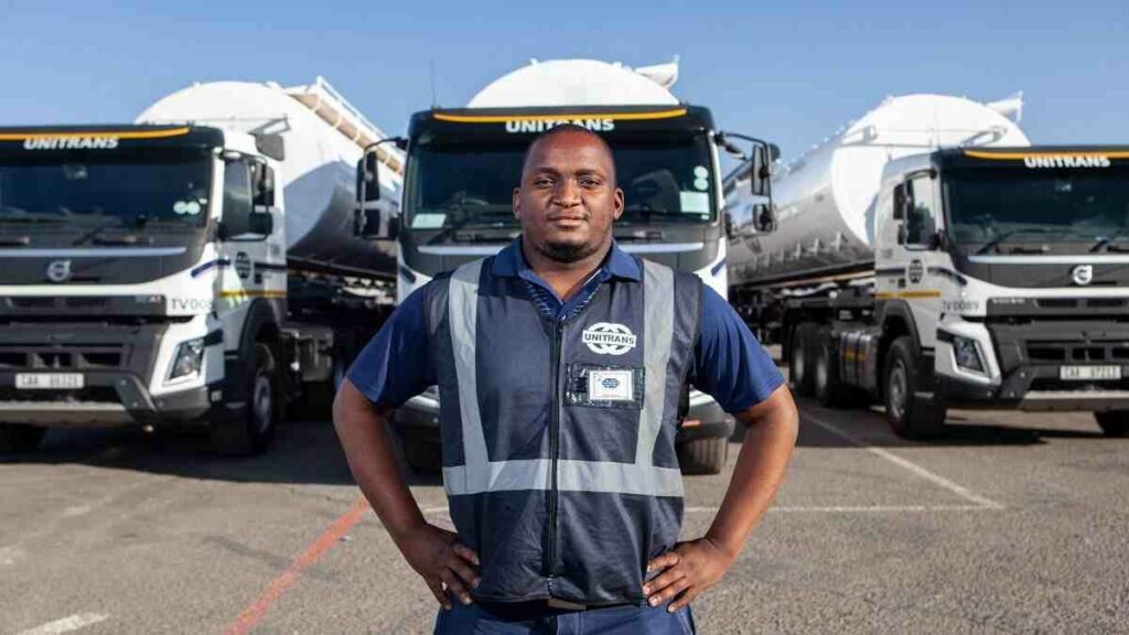 Companies that are hiring truck drivers now